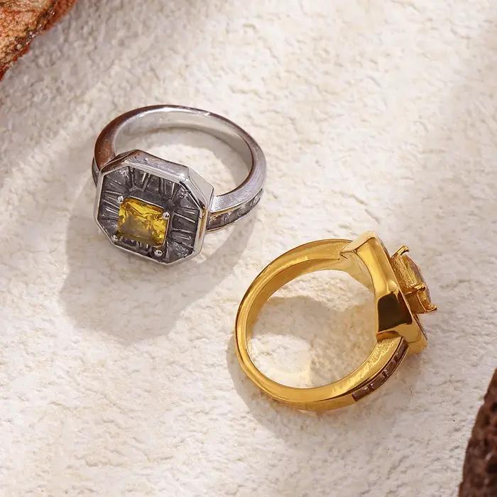 Bague carrée en acier inoxydable plaqué or 18 carats avec zircon cubique jaune