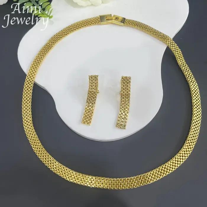 Ensemble de bijoux classique plaqué or 18 carats pour femmes, collier, boucles d'oreilles et bracelet pour mariage et soirées spéciales
