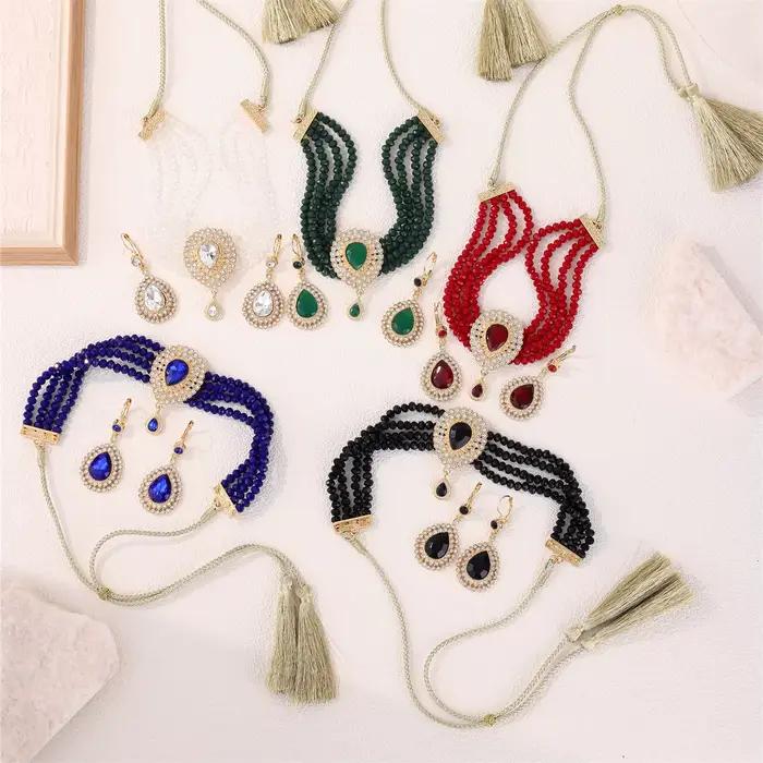 Ensemble de bijoux pour femmes avec boucles d'oreilles et bracelet en alliage de zinc