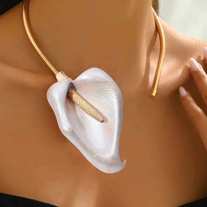 Collier ras du cou ouvert en forme de fleur de lys Calla pour femmes, déclaration rétro française, Unique, fête, Banquet, bal, accessoires bijoux tendance