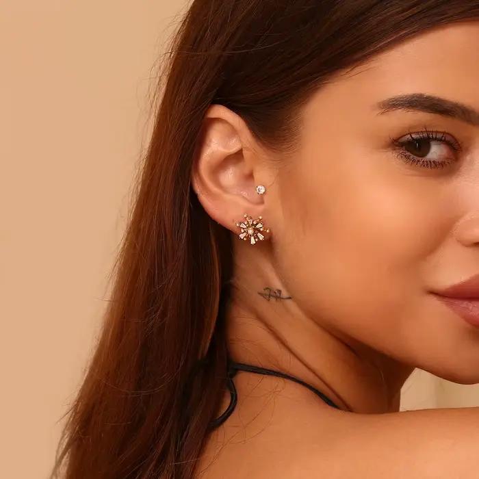 Boucles d'oreilles hip-hop en acier inoxydable plaqué or avec perles et zircone cubique pour femmes style classique occasions spéciales