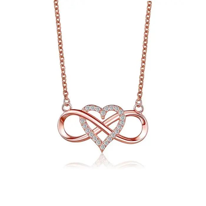Collier géométrique en alliage de zinc avec pendentif cœur en strass pour femmes - Bijou romantique et chanceux pour toutes les occasions spéciales