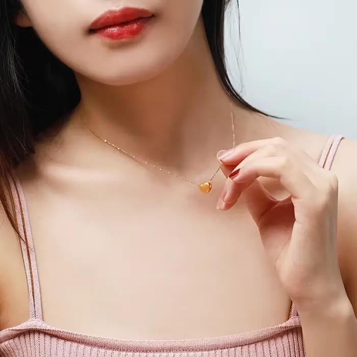 Collier avec pendentif en forme de cœur en or pur 24K 999