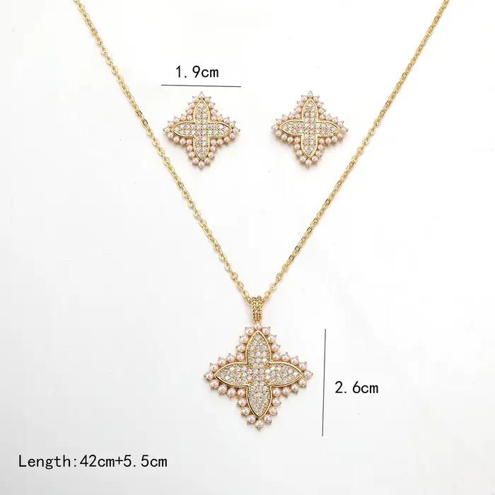 Collier et Boucles d'Oreilles Trèfle Plaqué Or avec Perles et Zirconiums Cubiques pour Occasions Spéciales Femme