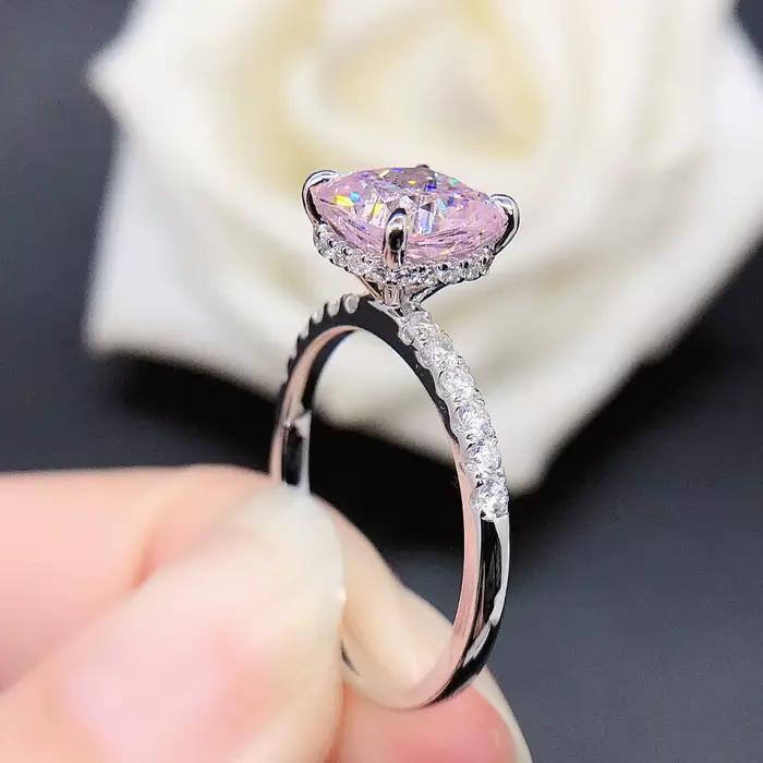 Bague en or blanc 18 carats avec diamant taille coussin pour femme