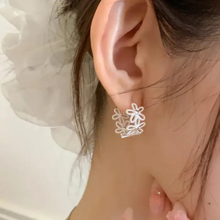 Boucles d'oreilles créoles en dentelle pour femmes