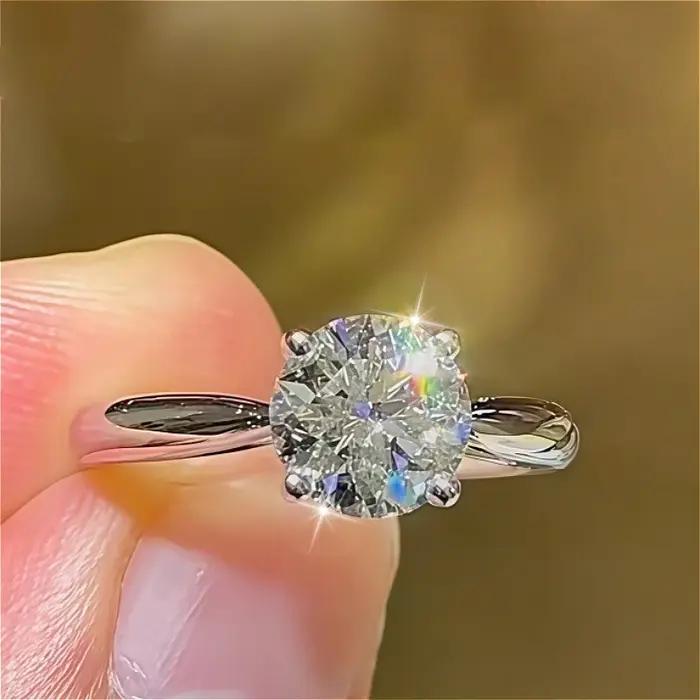 Une bague en argent 925 de haute qualité