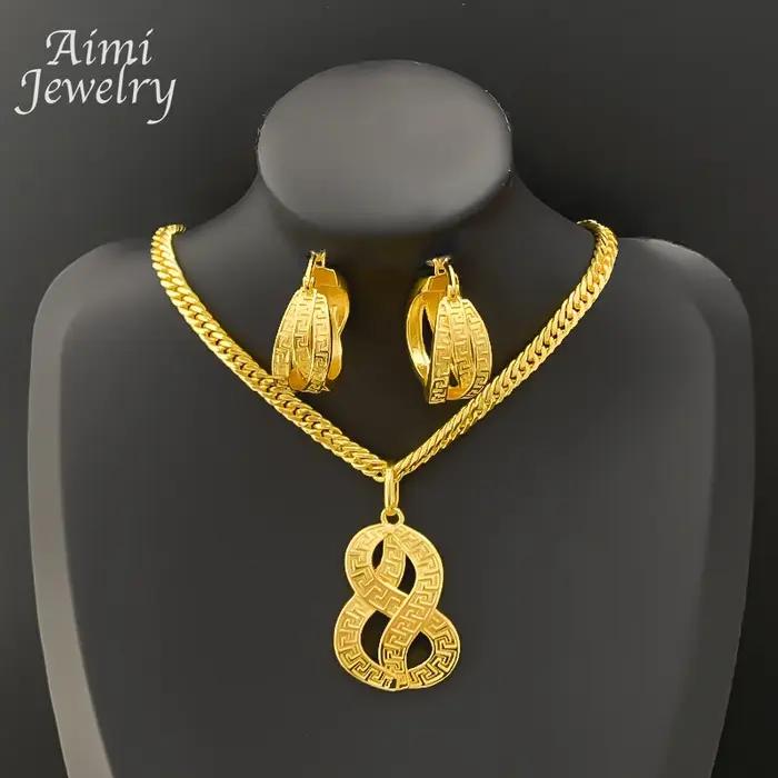 Ensemble de bijoux géométriques plaqués or 18 carats