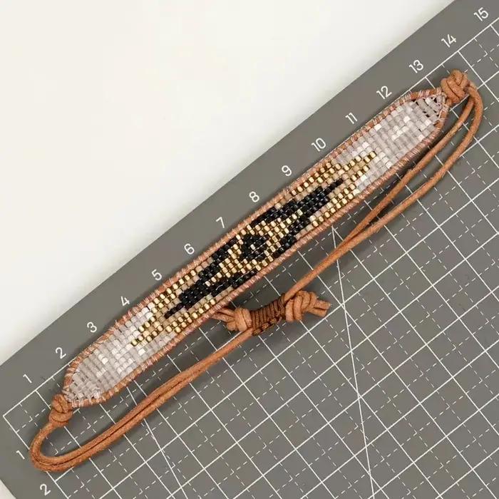 Bracelet de perles de riz géométrique rétro tissé à la main bohême réglable pour femmes mode original simple occassions spéciales