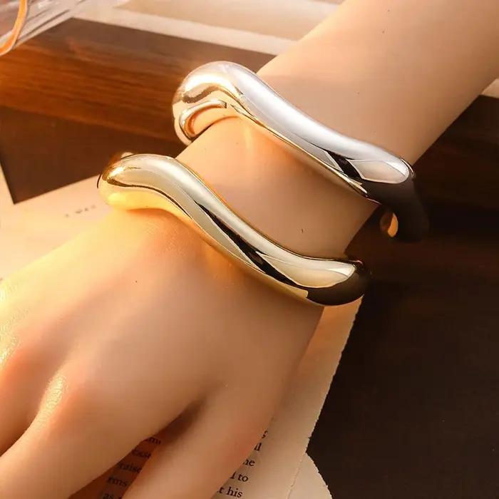 Bracelet en plastique géométrique ouvert pour femmes style vintage hip hop punk or argent bijoux de mode occasions spéciales