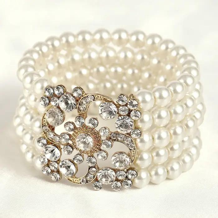 Bracelet rétro multicouche en perles incrustées de diamants floral pour femmes occasions spéciales polyvalent