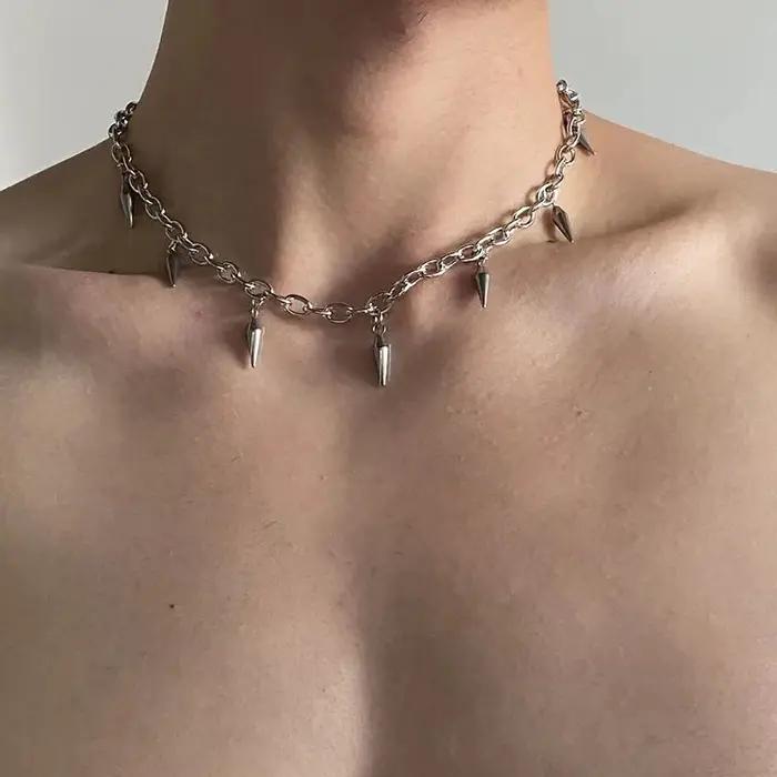 Collier à clous esthétiques Punk en acier inoxydable pour hommes et femmes