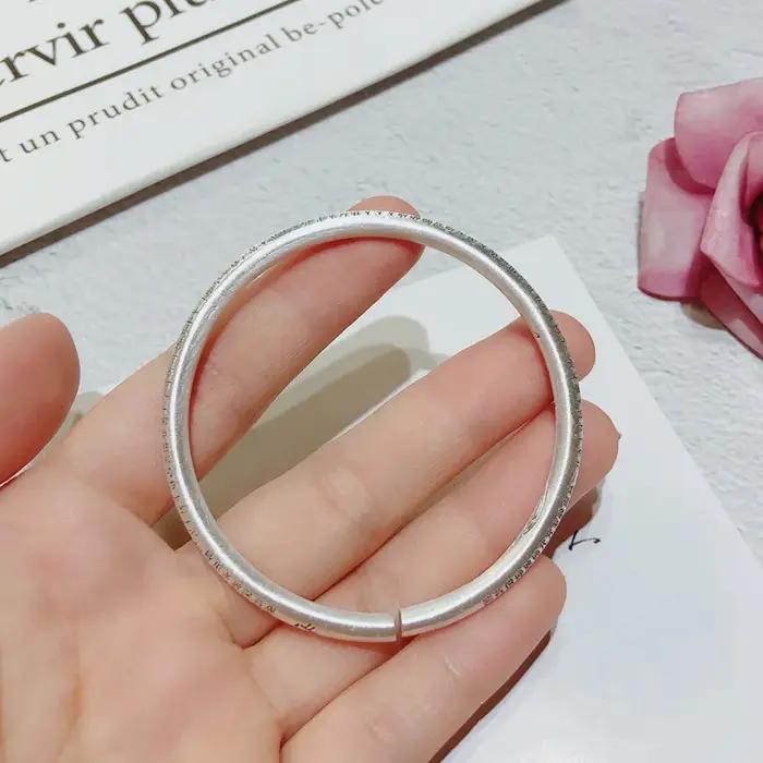 Bracelet Tressé Noir Pour Femmes Bijou Luxe Créateur Accessoire Cadeau Mariage Occasions Spéciales