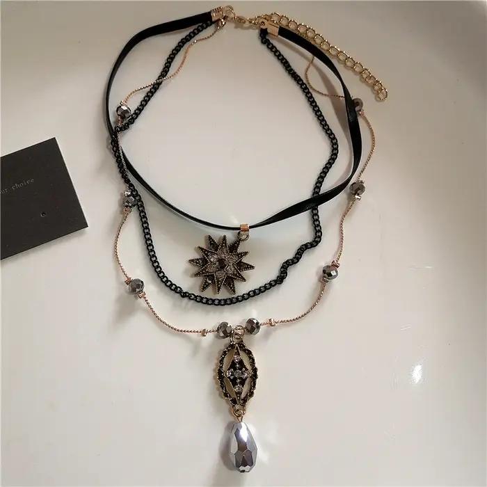 Collier Vintage en Cuir avec Pendentif Soleil en Pierre Marron Ras du Cou Perlé Chaîne de Clavicule Bijoux Grunge Personnalisés Uniques Y2K
