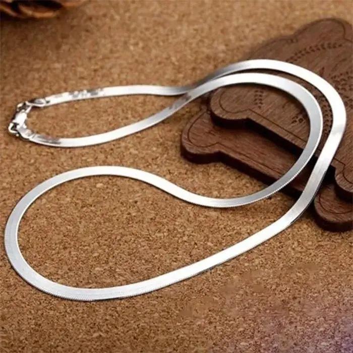 Collier chaîne plate plaqué or couleur argent pour femme