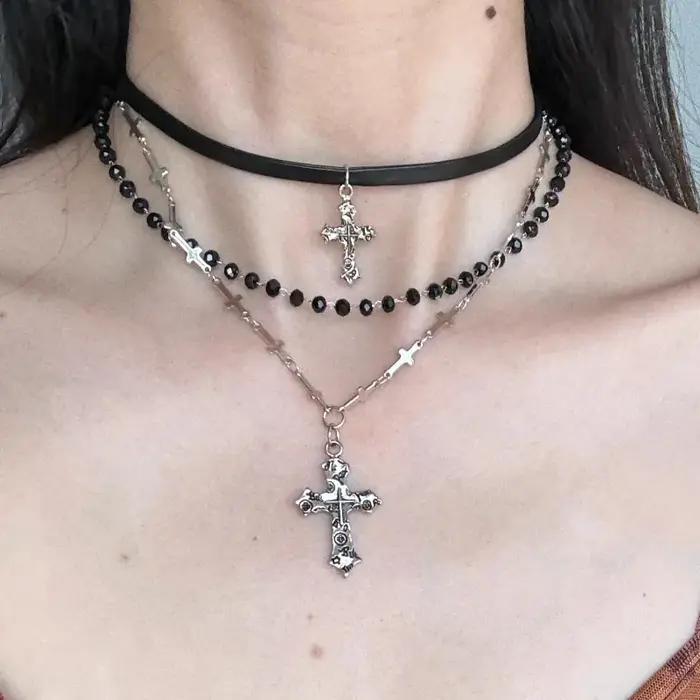 Collier Punk multicouche en croix pour fille épicée Y2K