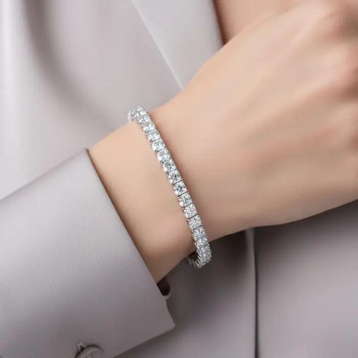 Bijoux fantaisie, argent sterling 925 plaqué or 18 carats, cadeaux de luxe pour couples, sur mesure et en gros.