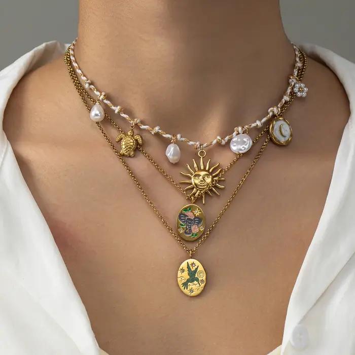 Pendentif plaqué or 18 carats – Bijoux papillon soleil lune en acier inoxydable