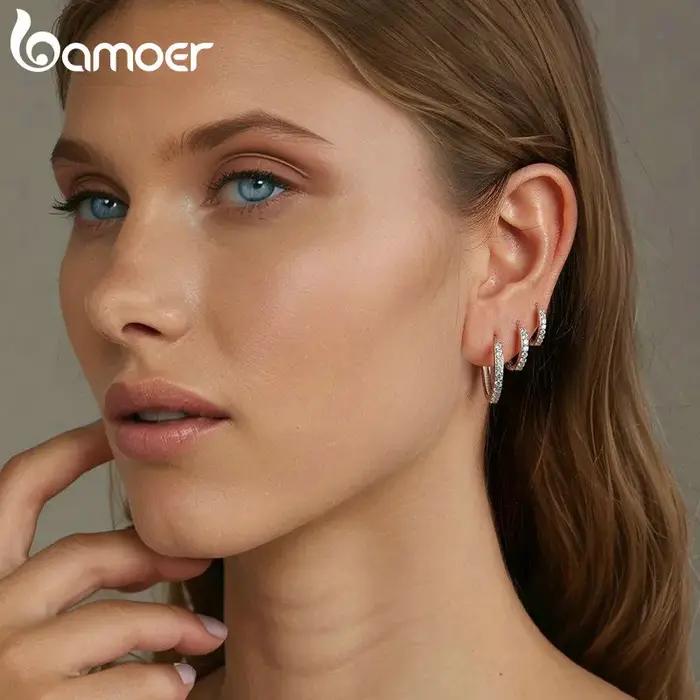 Boucles d'oreilles créoles en argent sterling 925 serties de zirconium blanc élégantes pour femme occasions spéciales
