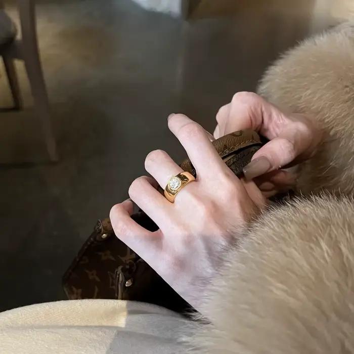 Bagues rétro brillantes en diamant rond pour femmes
