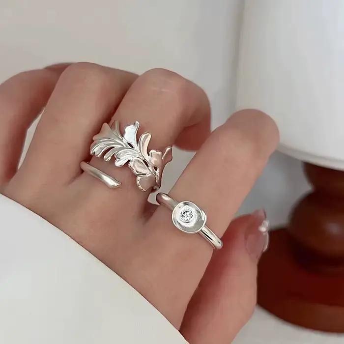 Bague asymétrique en feuille de Ginkgo pour femmes, couleur argent, ouverte et réglable, bijoux tendance, accessoires minimalistes