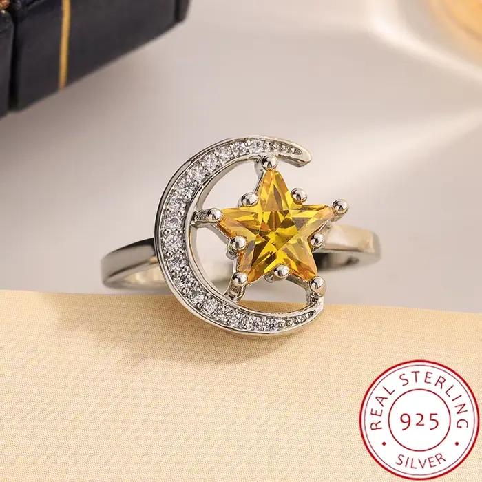 Bague étoile dorée et lune CZ pour femme | Conception céleste en zircone jaune | Plaqué argent 9