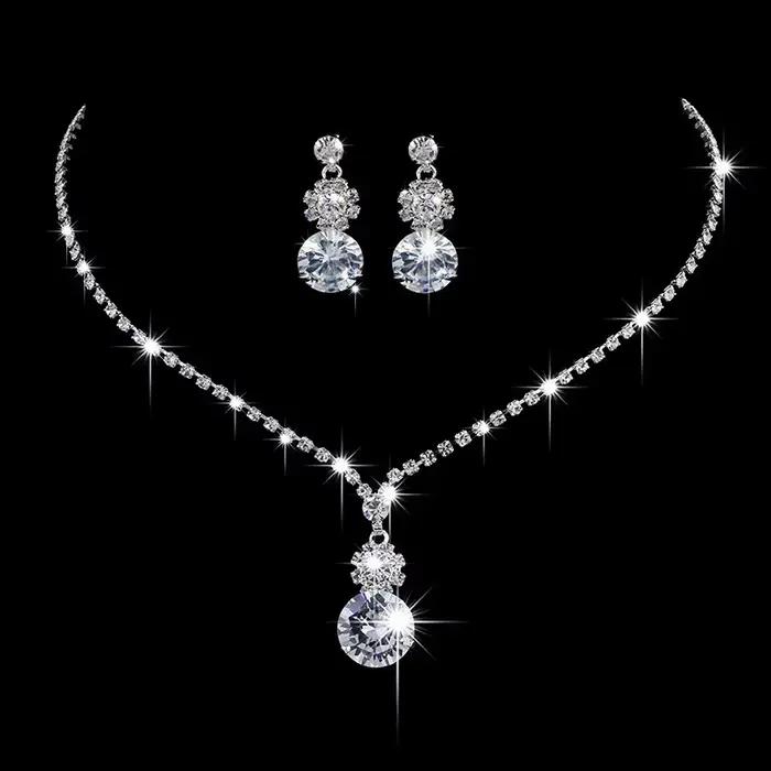 Ensemble de bijoux de mariée en cristal, classique et élégant, strass brillants, mode robe de mariée, Banquet, collier et boucles d'oreilles pour femmes