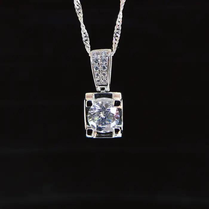 Collier AU750 en or blanc pur avec pendentif Moissanite 0.5CT 1CT 2CT 3CT pour femmes bijoux d'amour occasions spéciales