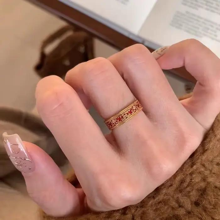 Bague Vintage en Diamant Goutte à Goutte en Émail Rouge Style Classique Bagues de Luxe Légères pour Femmes Occasions Spéciales Mariage Banquet Cadeaux Nouvelle Collection