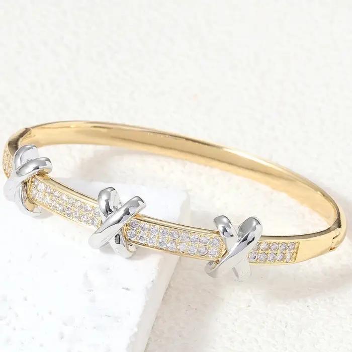 Bracelet pour femmes style rétro élégant bicolore lettre X en zircon avec rangée de perçage doré ou argent pour occasions spéciales