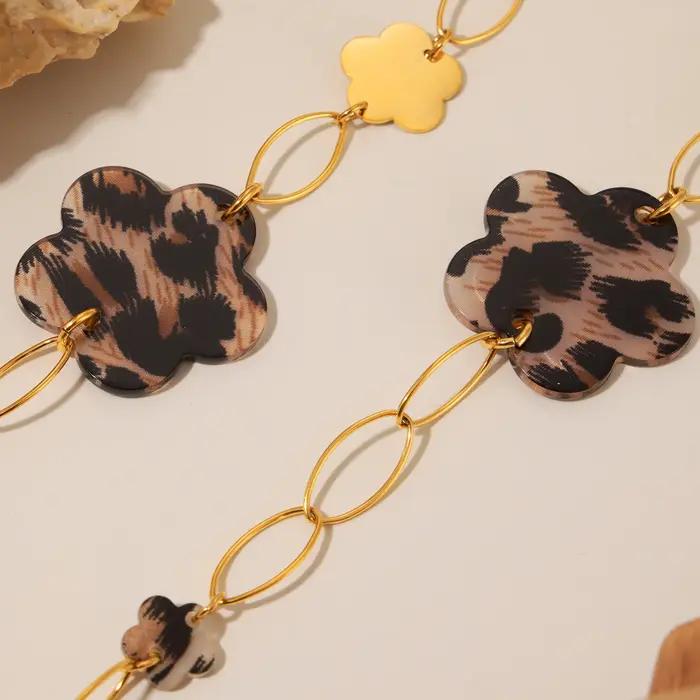 Collier de fleurs pour femmes
