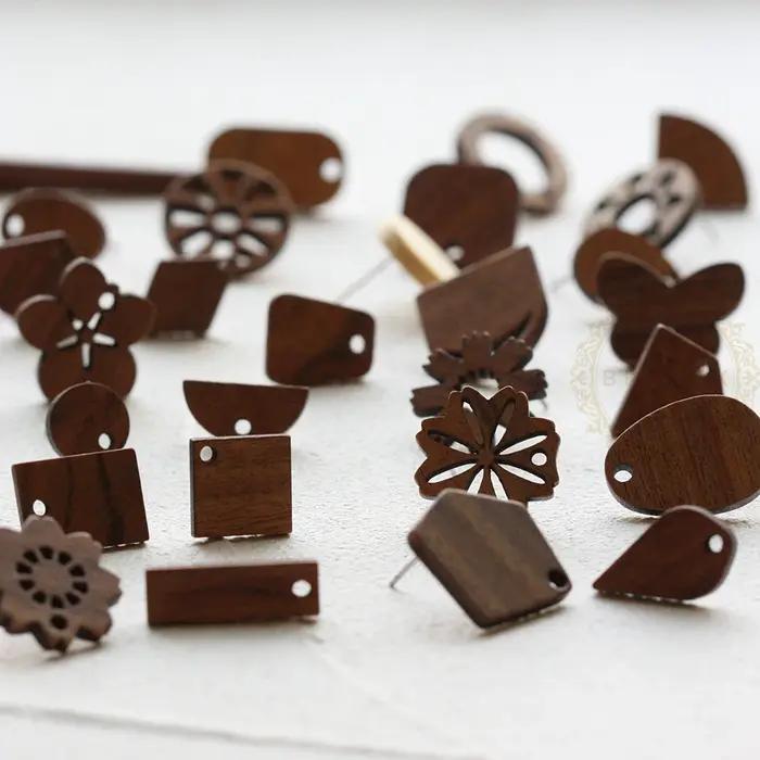 Fourniture de bricolage-2 pièces (une paire) pour la recherche de boucles d'oreilles en bois - Différentes formes (4762C-1)