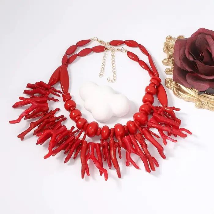 Collier de corail rouge en résine superposée à double couche de style bohème pour femmes