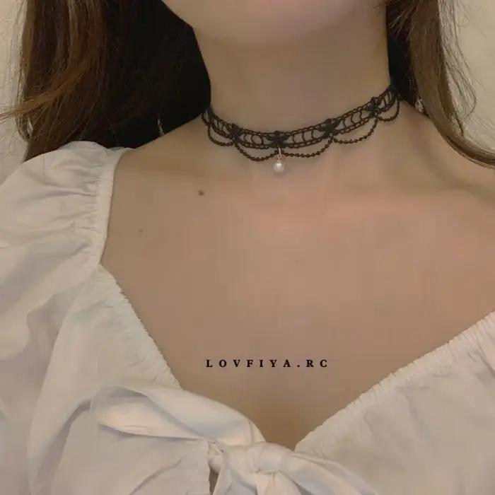 Collier ras du cou en dentelle blanche pour fille
