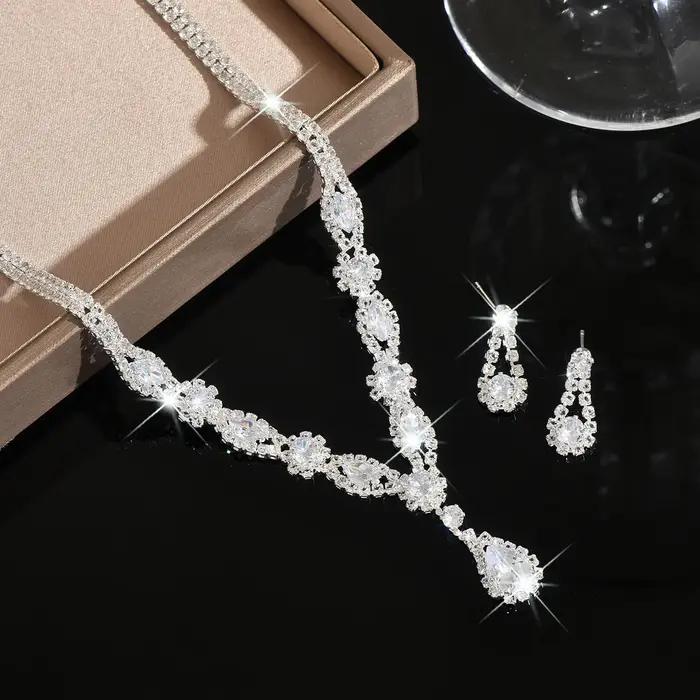 Parure de bijoux de luxe en cristal argenté en forme de goutte pour femme
