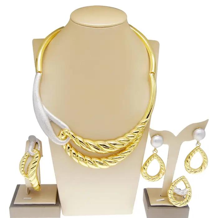 Ensemble de bijoux plaqués or pour dames