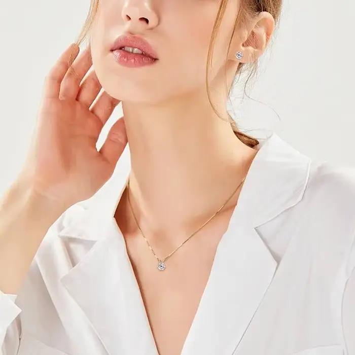 Boucles d'oreilles et collier en argent 925 plaqué or avec moissanite pour femmes, élégant et sophistiqué pour les occasions spéciales