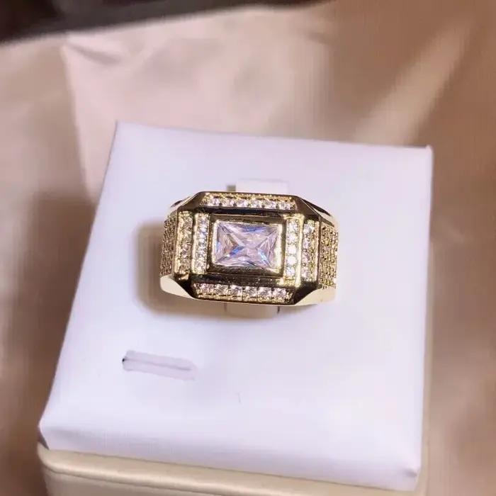 Mode 14K plaqué or anneaux pour hommes femmes rectangulaire diamant cristal Zircon bague bijoux 2025