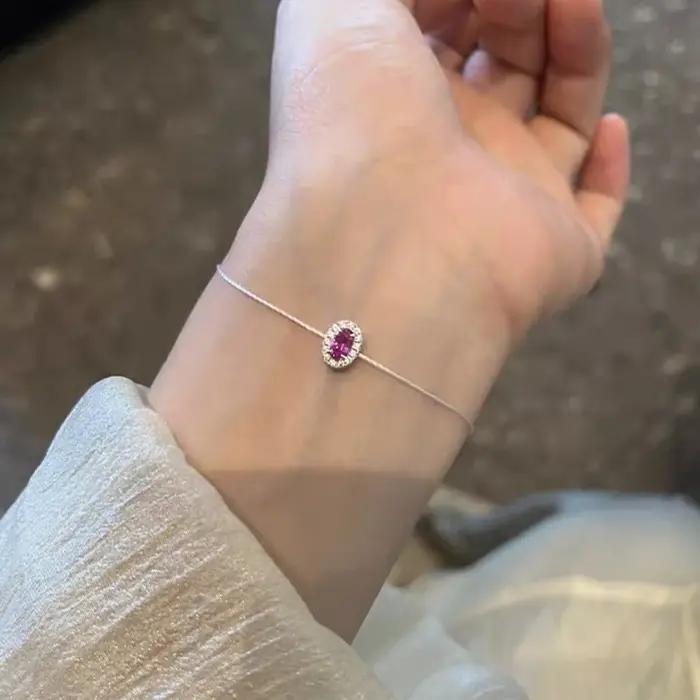 Bracelet artisanal en corde rouge style parisien, saphir porte-bonheur, mini dégradé arc-en-ciel, co