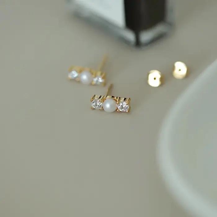 Clous d'oreilles en argent Sterling 925 avec perle et Zircon pour femmes occasions spéciales élégantes minimalistes