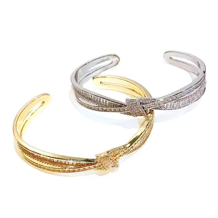 Magnifique Bracelet à manchette ouverte avec nœud torsadé
