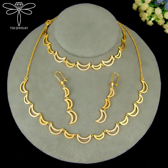 Ensemble de bijoux en zircone plaqué or 21 carats