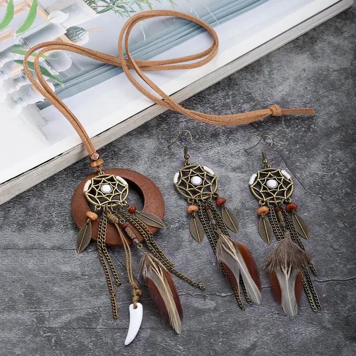Ensemble de boucles d'oreilles en plumes pour femmes