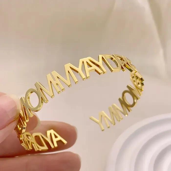 Bracelet avec nom personnalisé pour femmes, en acier inoxydable, avec lettres larges, bijoux cadeau