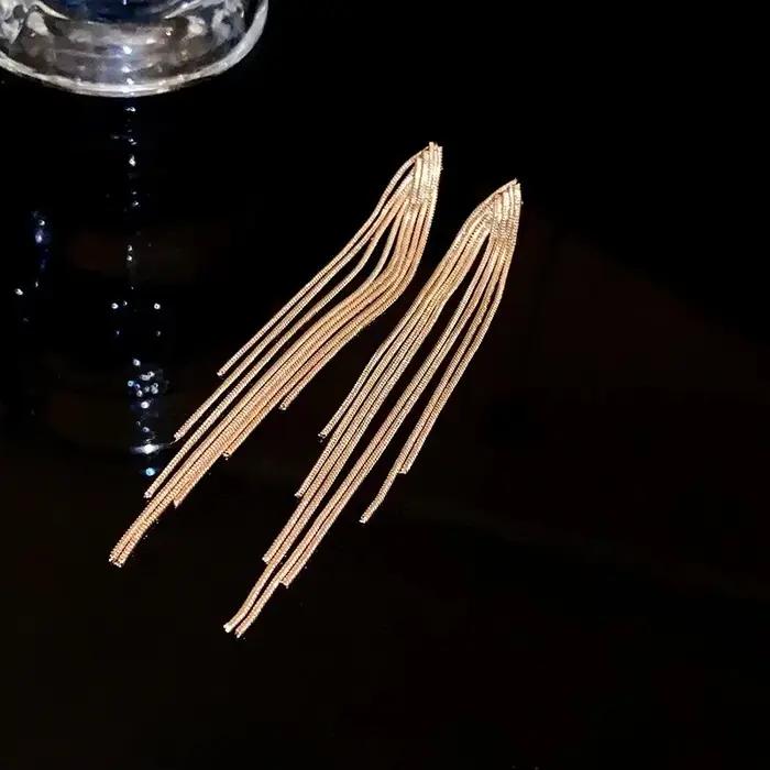 Boucles d'oreilles pendantes en forme de V couleur or