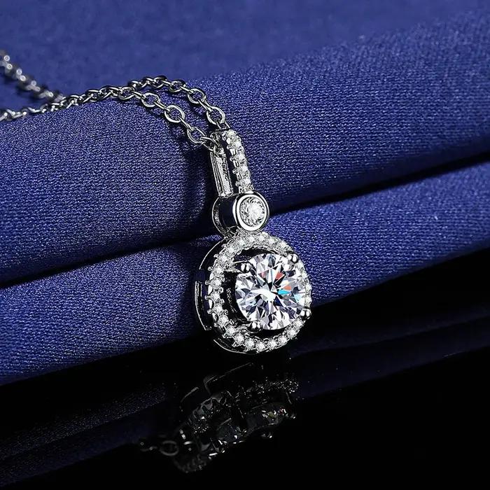 Collier pour femmes en argent sterling S925 avec diamant de laboratoire plaqué or blanc