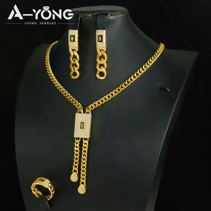 Ensemble de bijoux Hip Hop plaqué or 22 carats avec collier en zircone et boucles d'oreilles pour femmes occassions spéciales engagement