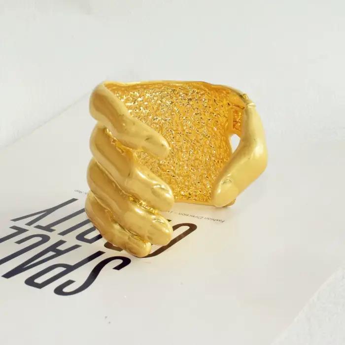 Bracelet de style vintage en alliage plaqué or pour femme, bijou fantaisie pour soirée et spectacle original fée élégant doré occasions spéciales