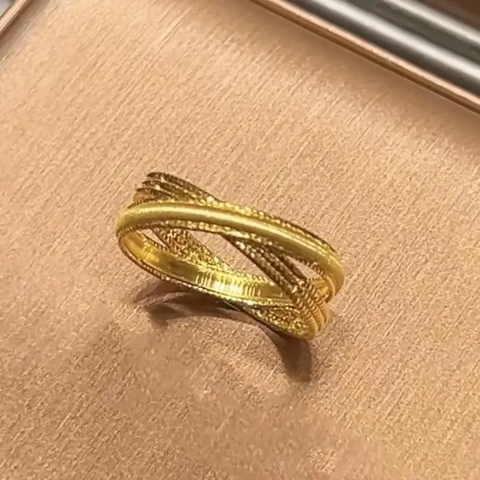 Bague géométrique plaquée or brossée classique pour femmes occasions spéciales mariage quotidien