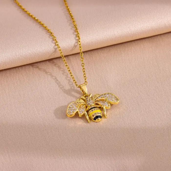 Collier de luxe avec pendentif abeille en cristal de zircon plaqué or 18 carats pour femmes modernes occasions spéciales